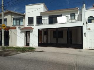 Casa en venta en Fraccionamiento Lomas del Campestre en Aguascalientes.