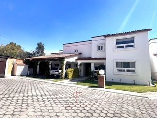 Hermosa casa en venta en Residencial Santa Cruz Guadalupe, Zavaleta