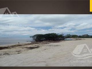 Terreno en venta en  Playa del Carmen frente al mar IHL5179
