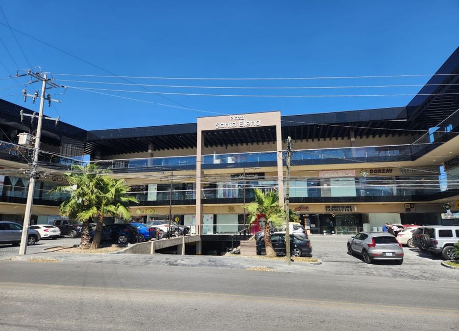 RENTA de local comercial en Plaza Santa Elena, en Terranova, Vista