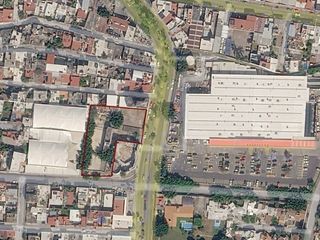 Av. Vicente Guerrero  esquina  comercial