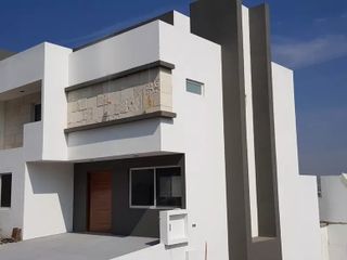 Preciosa Residencia en Punta Esmeralda, ROOF GARDEN, 4 Recámaras, una en PB..