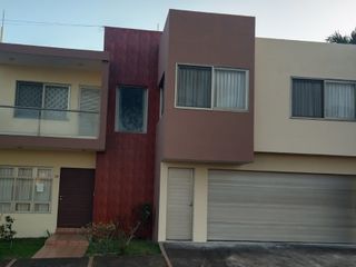 Casa Moderna en Costa de oro
