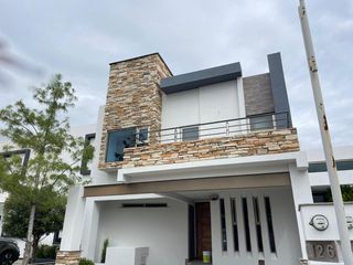 Casa en venta en Grand Juriquilla