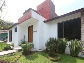 GRAN OPORTUNIDAD: Bonita casa en venta en Villa Vendome, en Lomas de Las Palmas