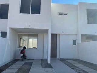 CASA EN VENTA DOS PLANTAS POR JESUS MARIA ZARZALES AGUASCALIENTES