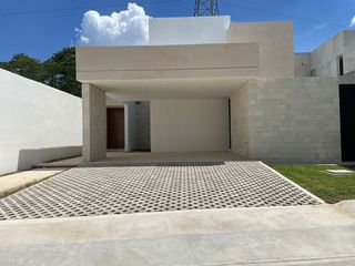Casa de 4 Recámaras con Piscina en Temozón Norte, Mérida.