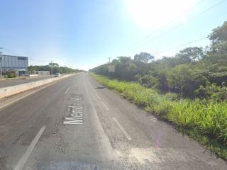 Terreno sobre carretera en la zona de Conkal, al Norte de Mérida Yucatán