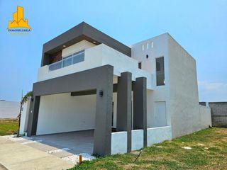 Casa en Venta con Alberca en Lomas del Dorado, Veracruz