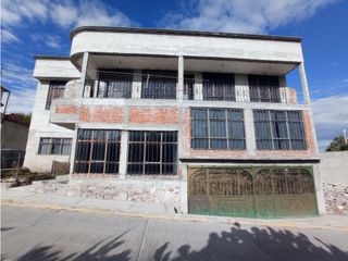Se vende casa/edificio en San Juan Tilcuautla, Hidalgo, centro.