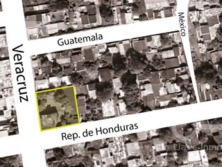 Terreno de 902 m2 en Venta en esquina de calle Honduras, Col. Tierra y Libertad, Coatzacoalcos, Ver.