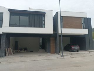 CASA EN VENTA EN BRISAS DEL VERGEL