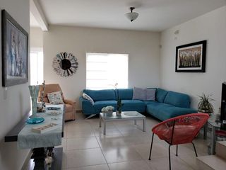 En Venta Casa en Cumbres del Lago, de OPORTUNIDAD, 3 Recamaras, Jardín..