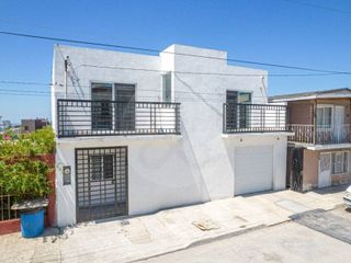 Casa en venta en Defensores de Baja California