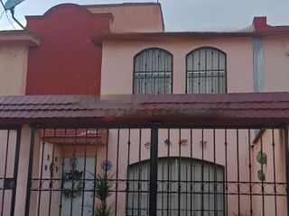 Venta encantadora casa en fraccionamiento los sauces 1, Toluca