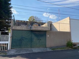 EB-MK2357  Casa en VENTA casi esquina con Av. Lázaro Cárdenas, Morelia