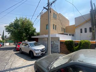 Excelente casa en Lomas de Bellavista