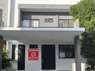 Casa en Venta de 3 Recamaras. Tu paraíso familiar en Residencial Río, Cancún!