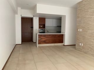 Venta departamento con balcón en City Towers Green