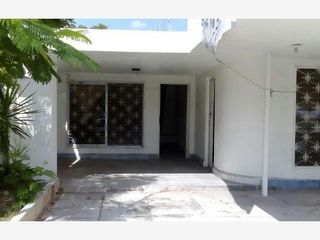 Casa en venta en Col. Sambulá, Mérida, Yucatán