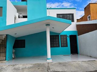 Venta casa con depa independiente en Chuburná, Mérida