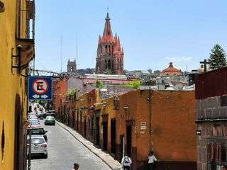 En Venta Casa para Hotel, Restaurante, Oficinas en San Miguel de Allende, Centro