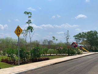 VENTA DE TERRENO 300 m2  UBICADO EN PRIVADA PRADERAS DEL MAYAB, MERIDA YUCATAN