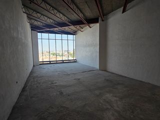 RENTA DE OFICINA 4PISO PLAZA KRYSTAL  406