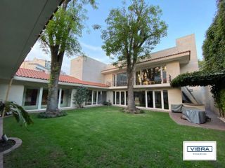 Magnífica residencia con alberca a la venta en las Lomas de Chapultepec, CDMX