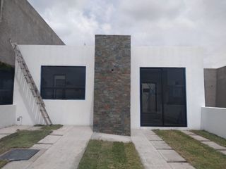 Linda Casa de UNA PLANTA en Hacienda San Gabriel, 3 Recamaras, Seguridad, 160M2