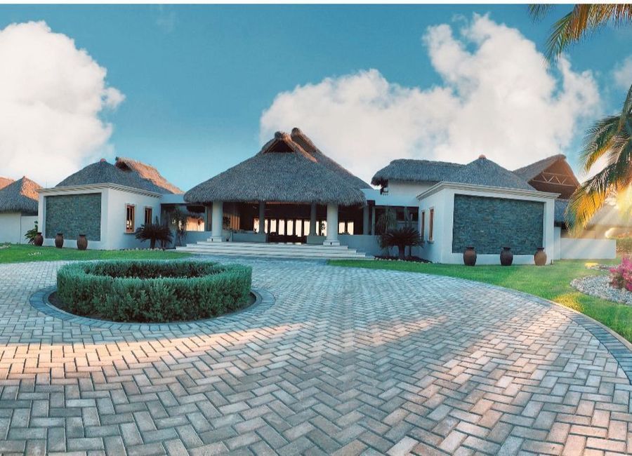 CASA EN VENTA EN PUERTO ESCONDIDO