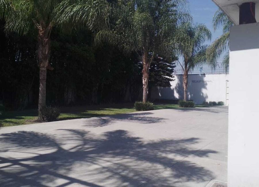 CASA EN VENTA VACACIONAL HABITACIONAL AMPLIO JARDIN ALBERCA JARAL DEL