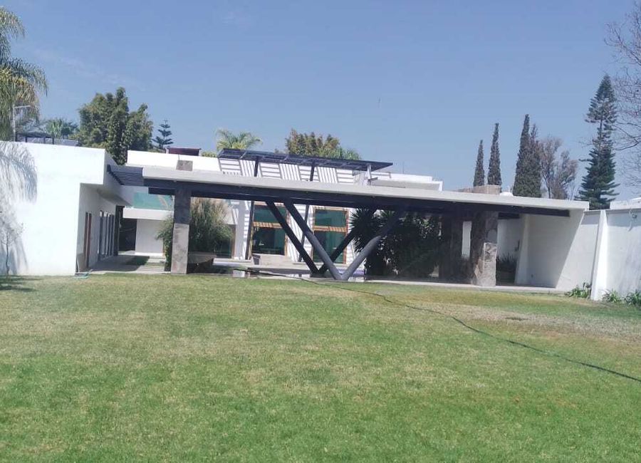 CASA EN VENTA VACACIONAL HABITACIONAL AMPLIO JARDIN ALBERCA JARAL DEL