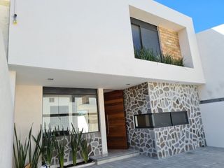 Se Vende Casa en Milenio, 4Ta Recamara en PB, Con Inmejorable Ubicación !!