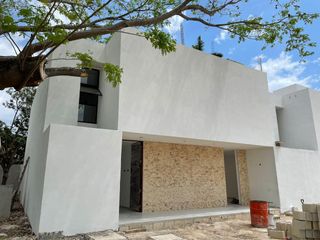 Venta de Casa Tipo Townhouse en Zona Norte de Mérida, Chuburná de Hidalgo