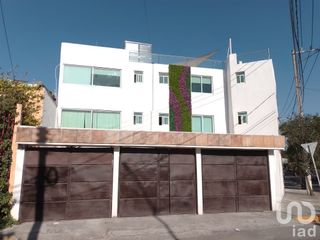 Edificio en venta con 13 habitaciones en Naucálpan