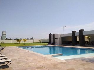 CASA EN VENTA CON ALBERCA FRACC.LOMAS DE LA RIOJA RIVIERA VERACRUZANA