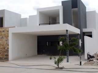 Casa en Venta de 5 habitaciones en Mérida Yucatán, Cholul.