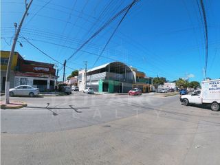 Local comercial / Oficinas en Renta sobre la calle 26, Carmen, Campeche.