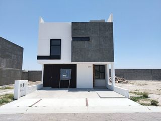 Casa nueva con roof en Cañadas Del Arroyo en venta