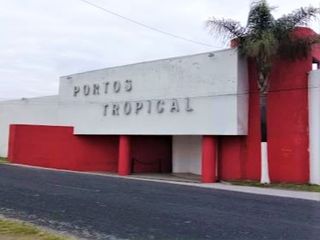 Local en renta con terreno recta a Cholula 3,280 m2 (Portos Tropical), Puebla