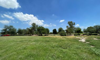 TERRENO EN VENTA 817 m2 LAGO SERENA LOS LAGOS CLUB DE GOLF CON VISTA AL CAMPO