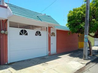 Casa de 181 M2 DE UN NIVEL en VENTA en Fracc. Los Pinos, Veracruz. ZONA NORTE