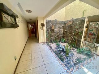 CASA EN VENTA EN COL. CIPRÉS, TOLUCA