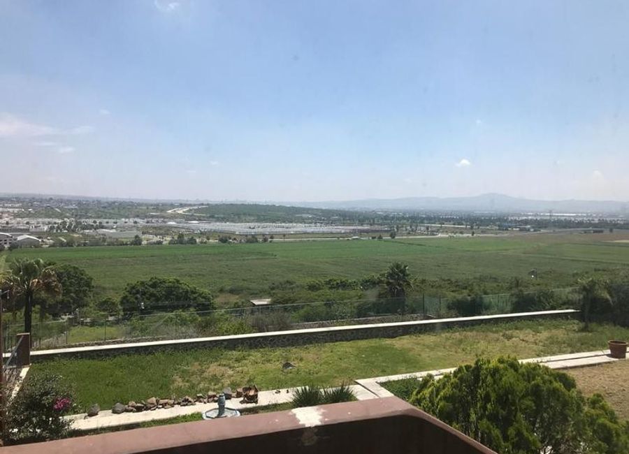 OPORTUNIDAD VENTA TERRENO HUERTAS LA JOYA QUERETARO CON CONSTRUCCION