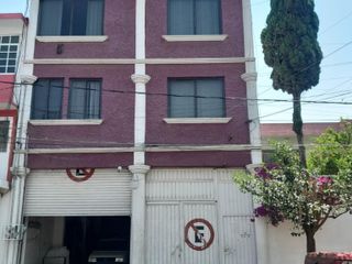 Edificio de 6 departamentos en el centro de Texcoco a excelente precio.