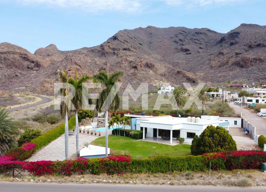 Casa en Venta Frente al Mar, En colonia Tinajas, Guaymas, Sonora