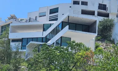 Casa en Venta en Dinastía, Monterrey