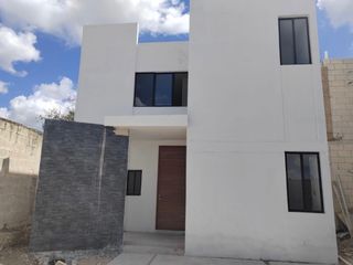 Casa en Venta en Chichi Suarez con una Recámara en Planta Baja