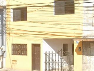 Casa en venta a tres cuadras del Parque de Santa Lucía
